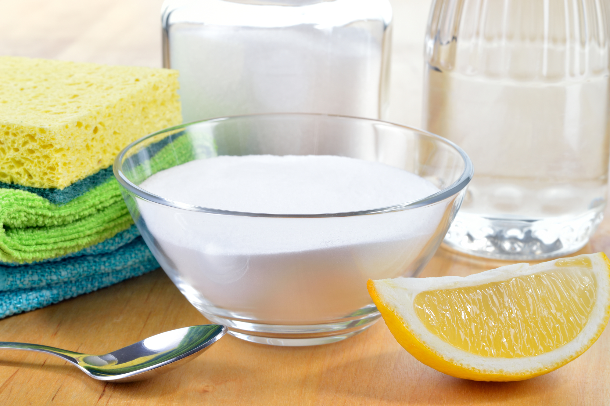 Лимонная кислота и сода ванна. Народные средства для мытья посуды. Натуральные средства в быту. Сода лимон уксус. Лимонная кислота.